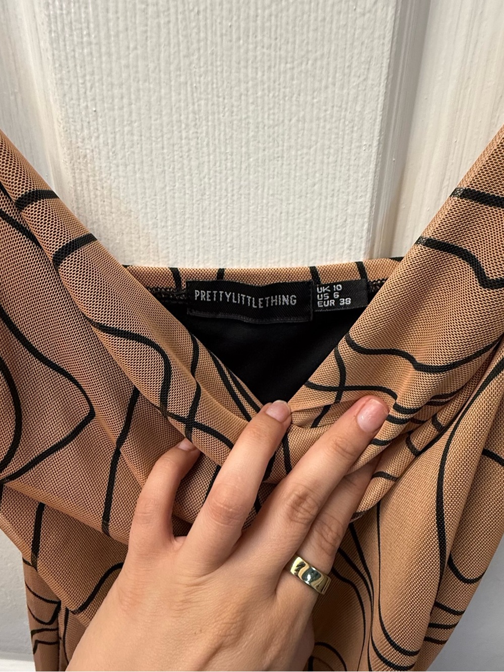 PrettyLittleThing Beige Abstract Ruched Mini Dress - Picture 3 of 4